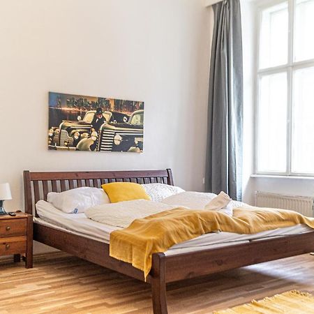 Pleasant 3Br Shared Apartment- Ideal For Longstays Вена Экстерьер фото