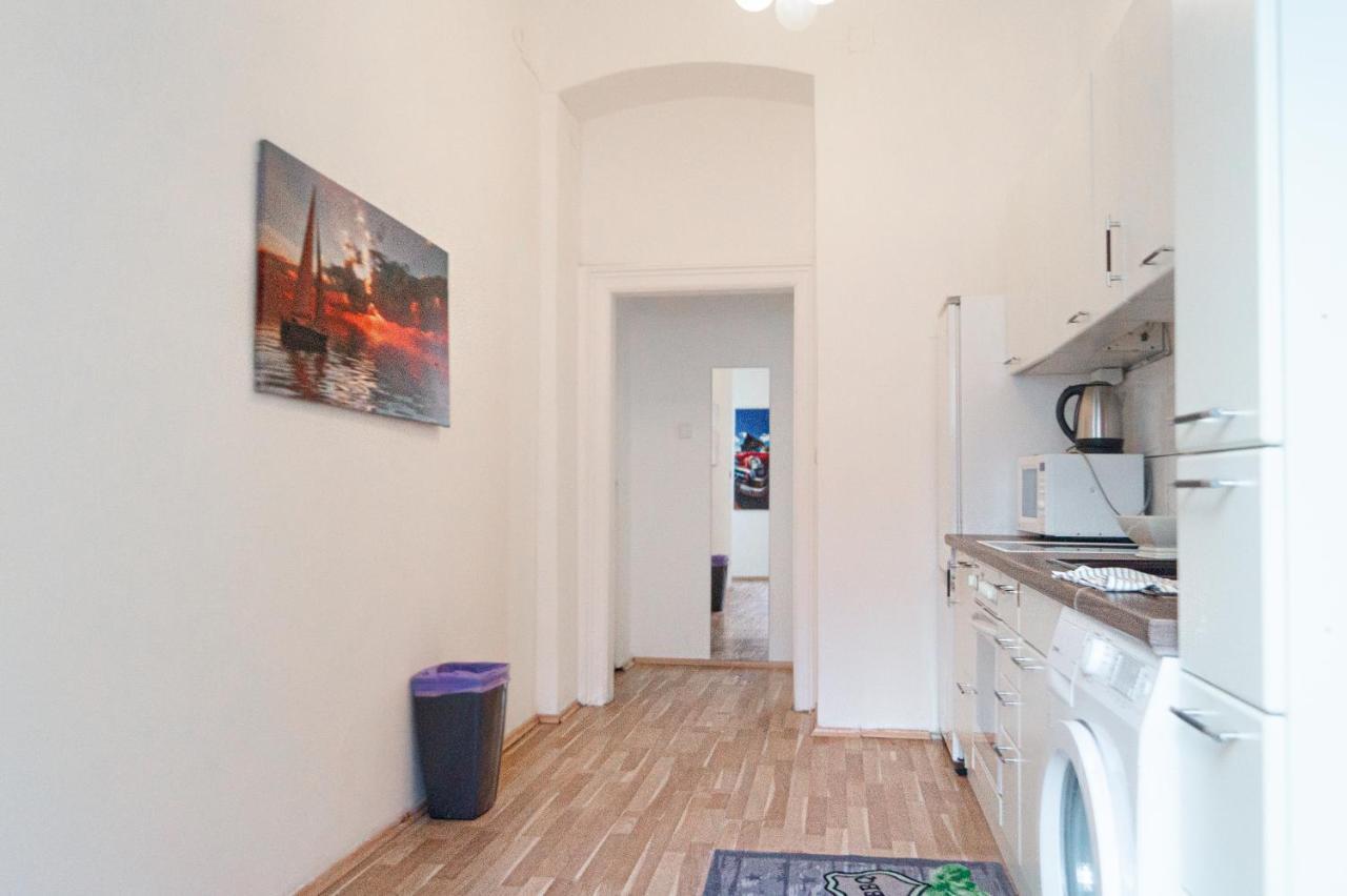 Pleasant 3Br Shared Apartment- Ideal For Longstays Вена Экстерьер фото