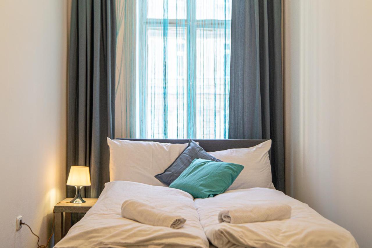 Pleasant 3Br Shared Apartment- Ideal For Longstays Вена Экстерьер фото