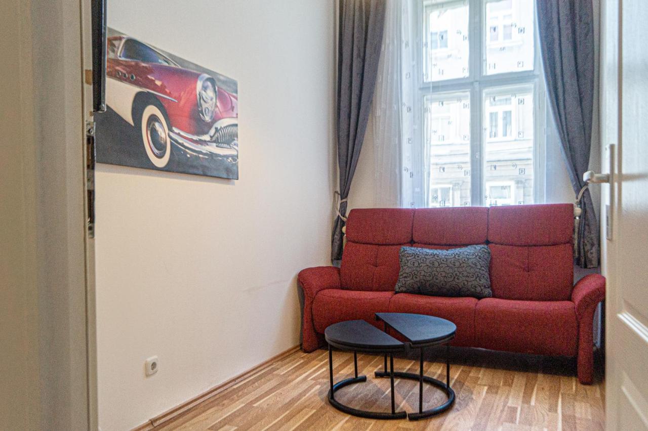 Pleasant 3Br Shared Apartment- Ideal For Longstays Вена Экстерьер фото