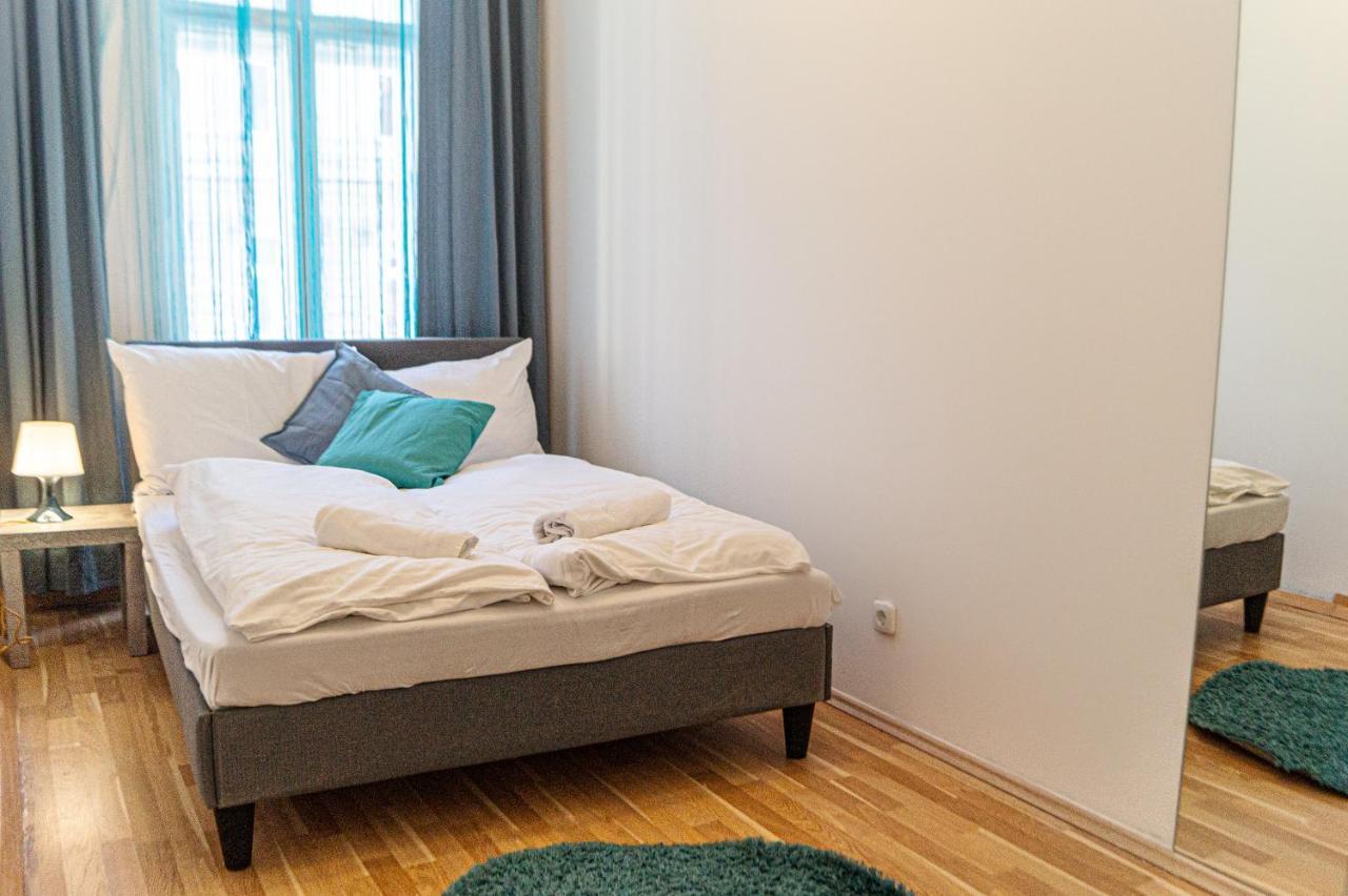Pleasant 3Br Shared Apartment- Ideal For Longstays Вена Экстерьер фото