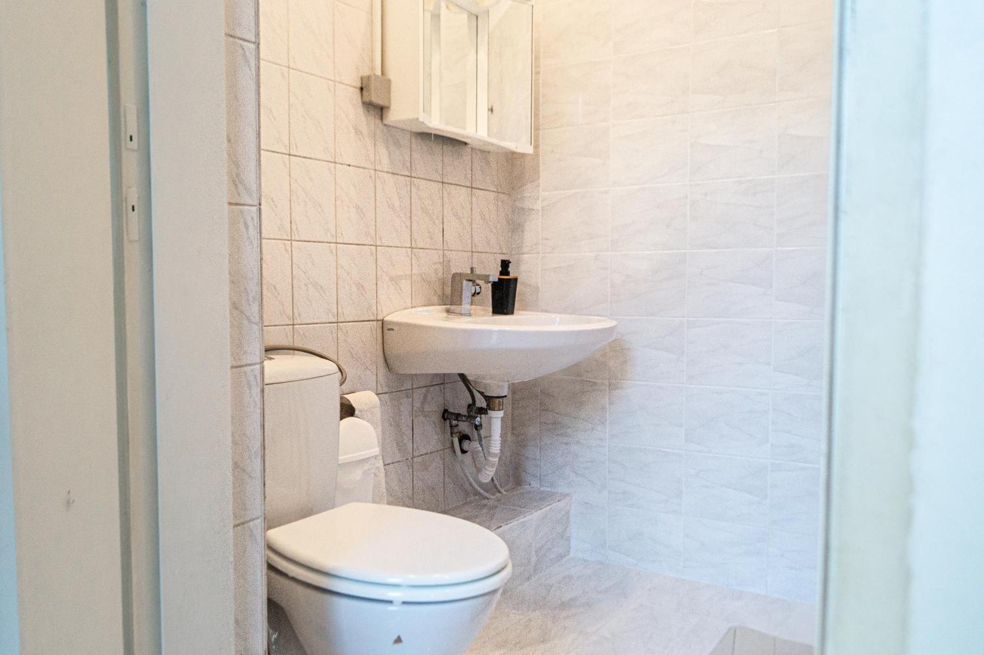 Pleasant 3Br Shared Apartment- Ideal For Longstays Вена Экстерьер фото