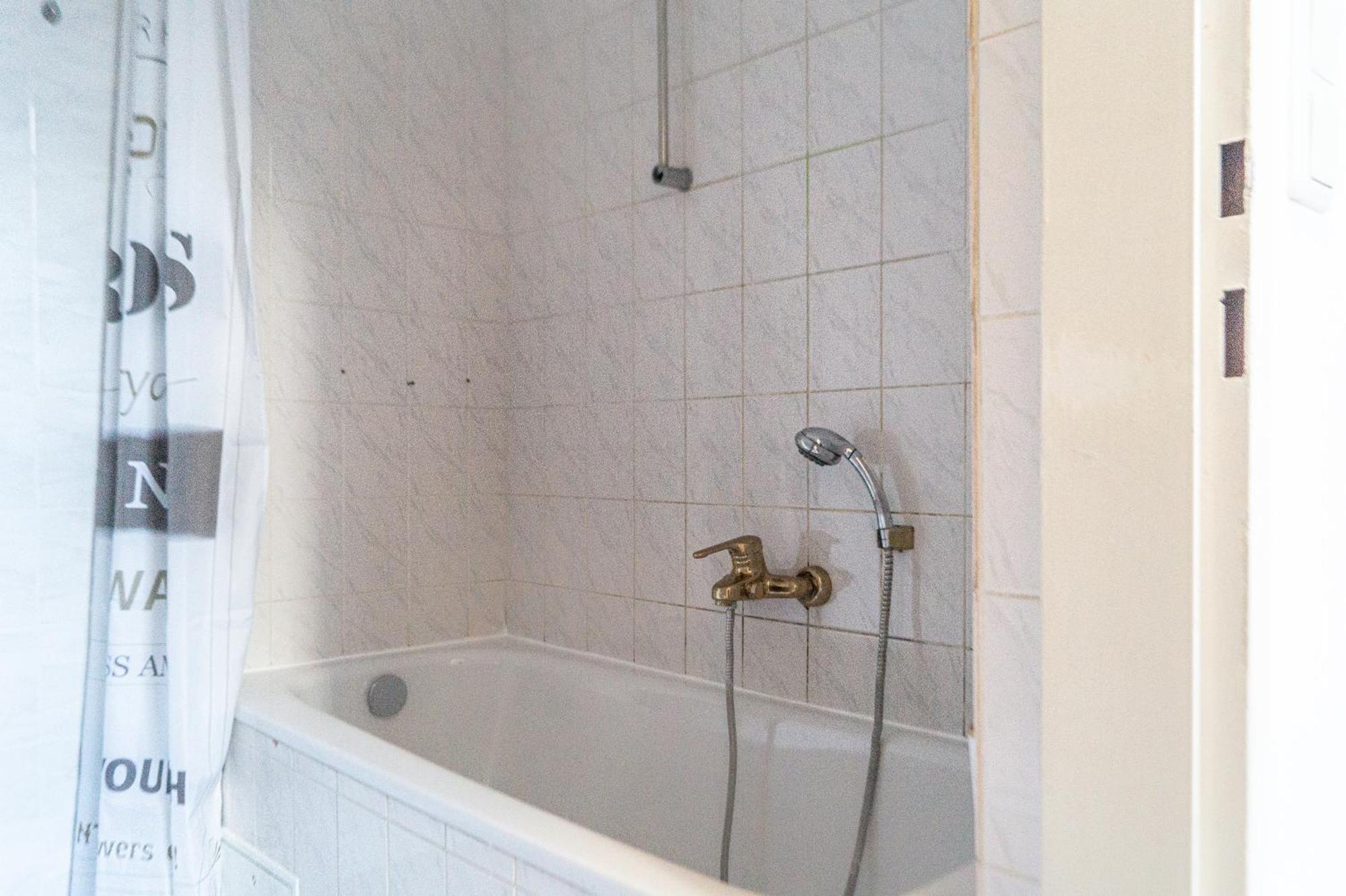 Pleasant 3Br Shared Apartment- Ideal For Longstays Вена Экстерьер фото