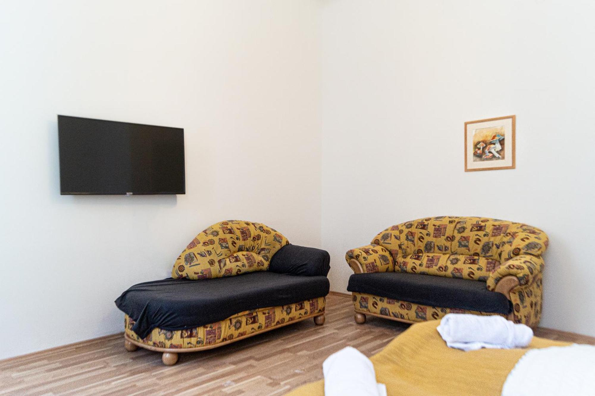Pleasant 3Br Shared Apartment- Ideal For Longstays Вена Экстерьер фото
